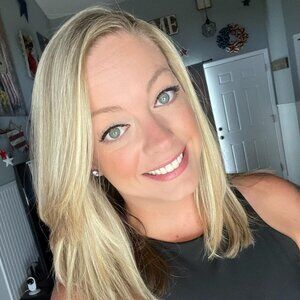 Meet your Posher, Cortney